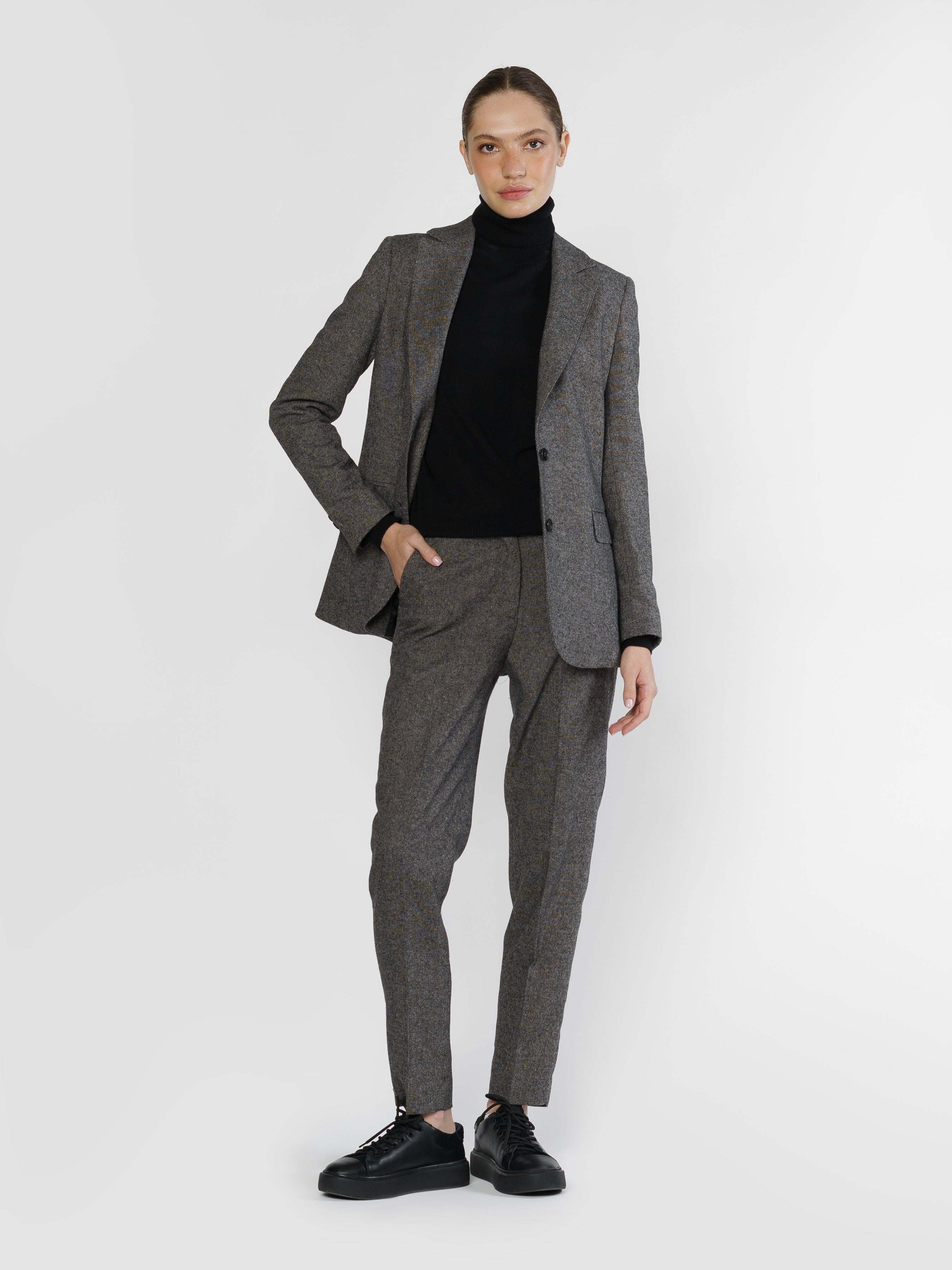 Stylish Women's Gray Wool Pants with Side Pockets