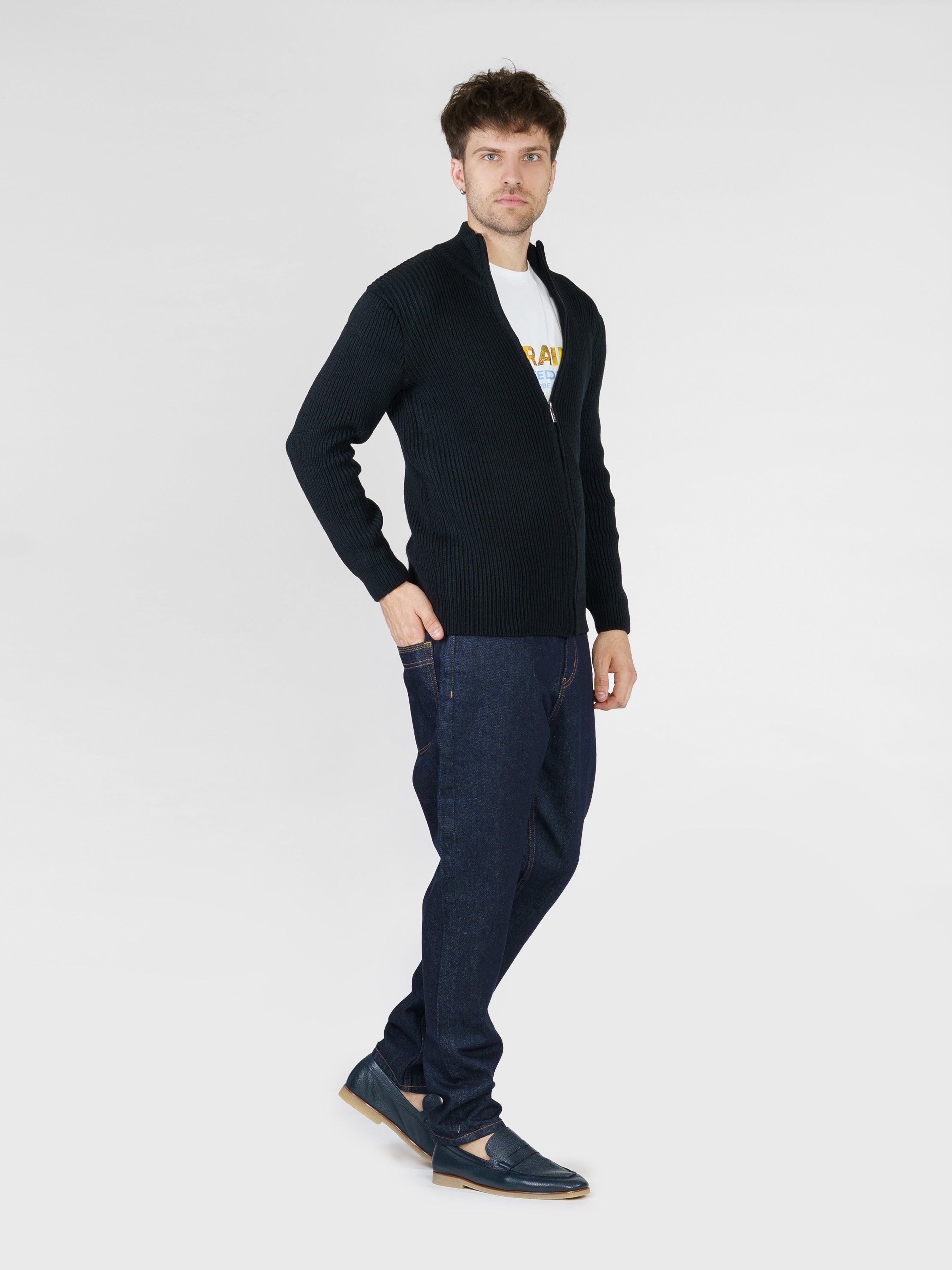 Stylish Men's Zipper Sweatshirt - Perfect for Every Occasion CA1M10.34.02