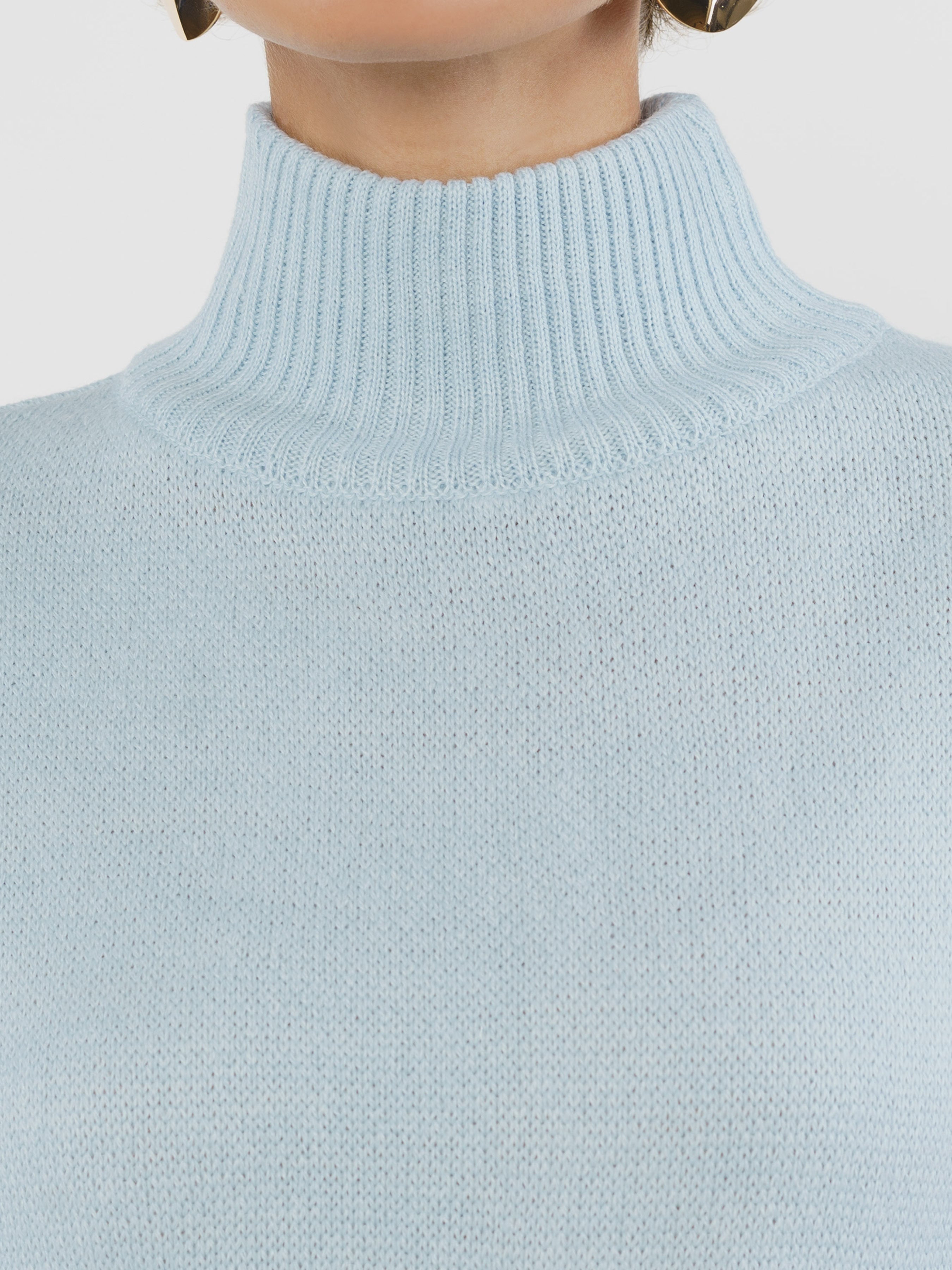 Women's Blue Amorakin Sweater CA1W10.23.23